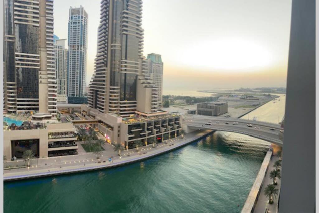 Cayan Tower Luxury Apartment With Sea View Dubai Exterior foto
